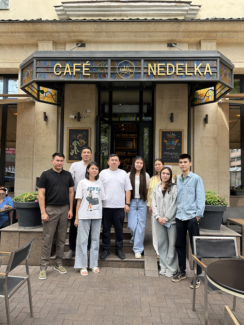 Bugin Holding қызметкерлерімен Сәрсенбілік таңғы ас
